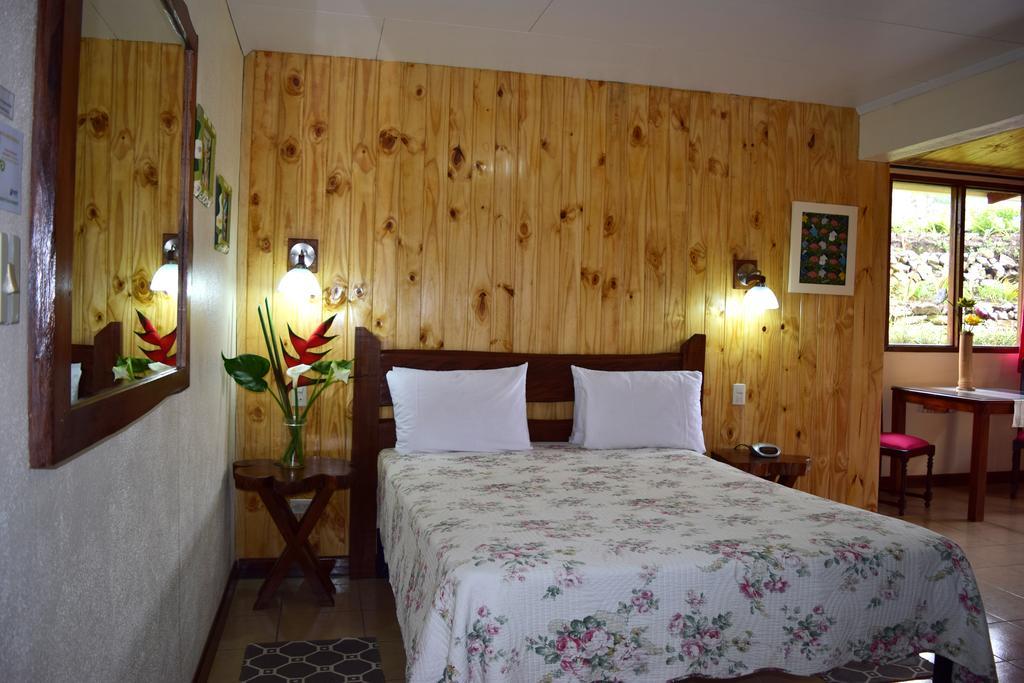 Guayabo Lodge Santa Cruz  Exterior photo